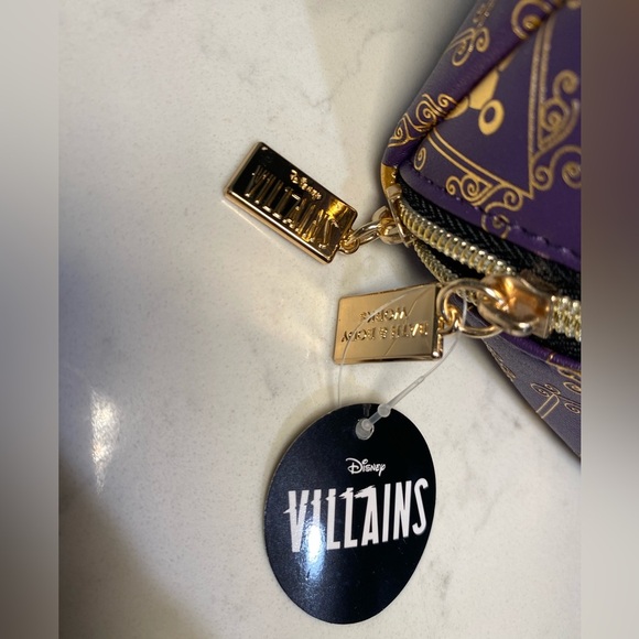 Bath & Body Works Disney Villains Makeup Bag | Discontinued | New👑🖤 - Picture 10 of 12